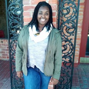 Meet your Posher, Camisha